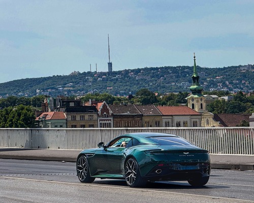 Aston Martin'den yüzde 50 peşin ve yüzde 0 faizli kredi kampanyası