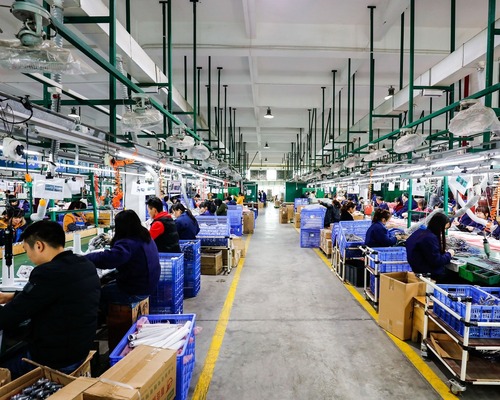  Avrupa Çin'den gelebilecek ucuz mal akınından korkuyor