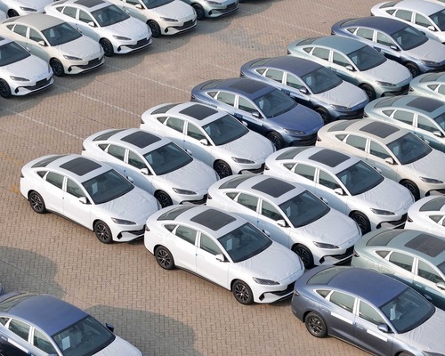 Avrupa'da satılan her üç şarj edilebilir hibrit otomobilden biri artık Çinli