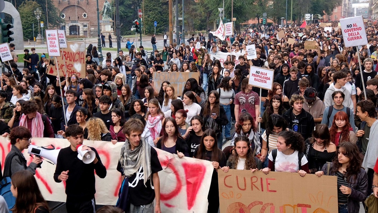 Avrupa genelinde öğrenci protestoları hızla büyüyor