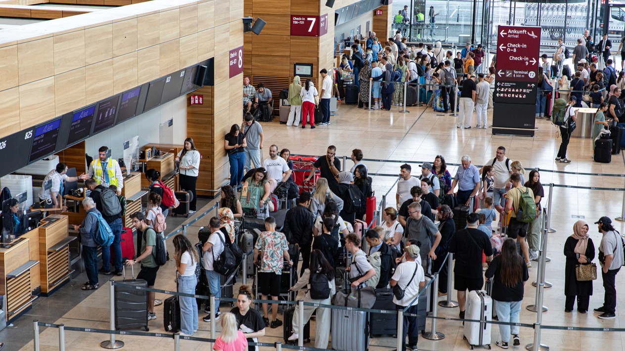 Avrupa havalimanlarında siber saldırı kaosu sürüyor