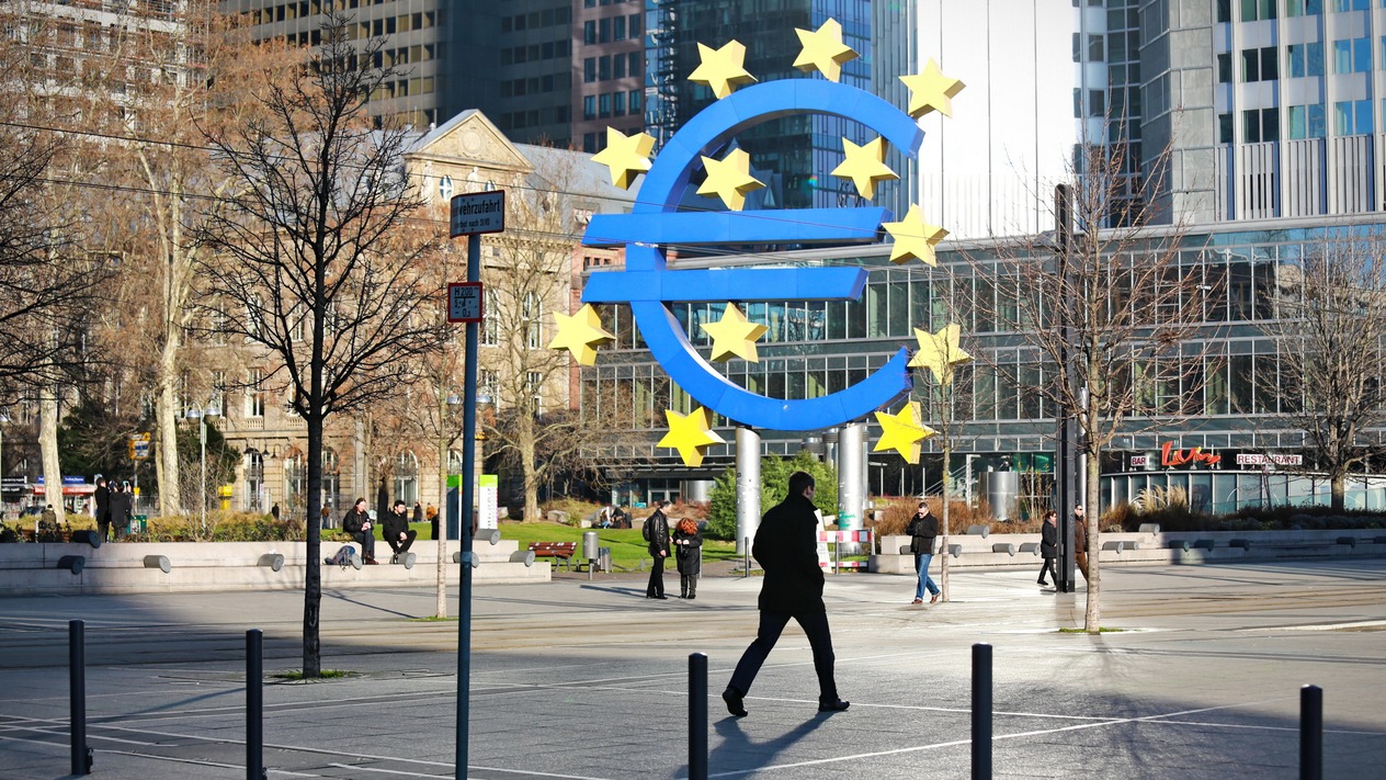 Avrupa Merkez Bankası artan enerji fiyatları nedeniyle faiz artışına hazırlanıyor