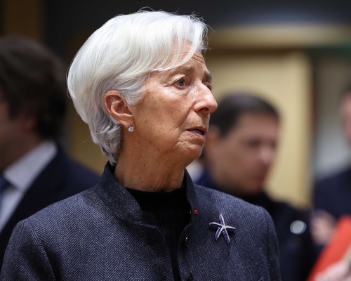 Avrupa Merkez Bankası Başkanı Lagarde'dan risk uyarısı
