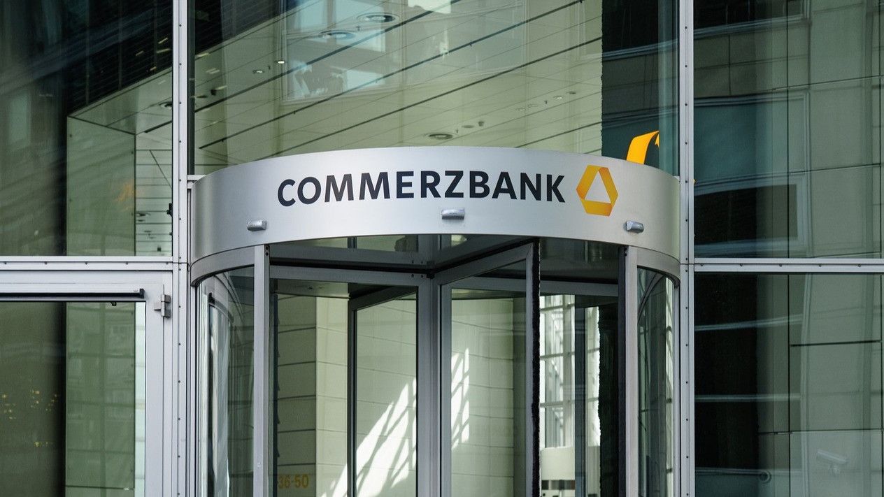 Avrupa’nın en büyük banka devralma girişiminde tansiyon yükseliyor