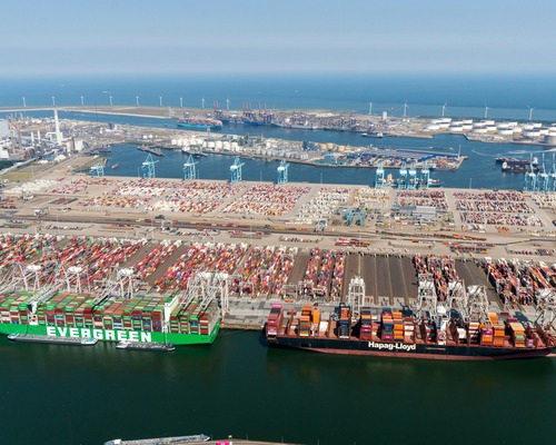 Avrupa'nın en büyük limanı Rus savaşına hazırlanıyor