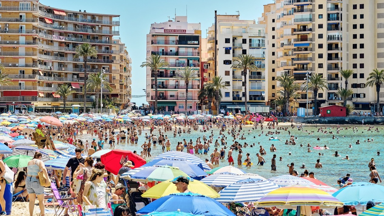 Avrupa seyahati öncesi bilmeniz gerekenler: Bu yıl turistlere getirilen kısıtlamalar