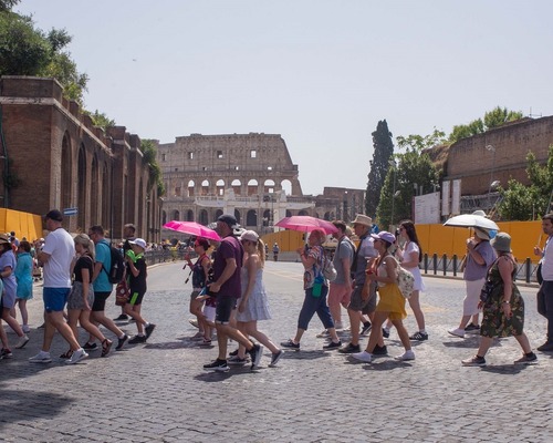 Avrupa tehlikeli bir sıcak hava dalgasıyla mücadele ediyor
