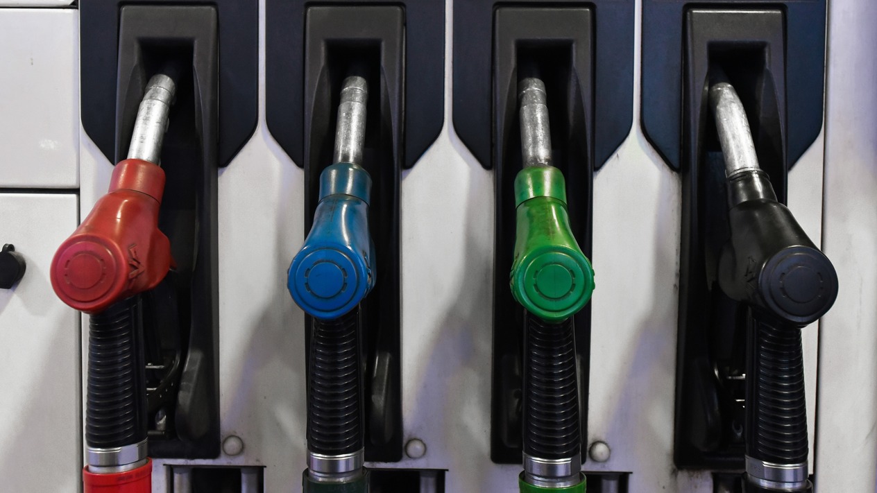 Avrupa ülkesinde sürücülere yakıt kartı desteği başladı