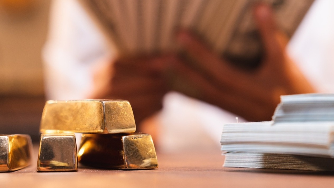 Bankalar ve yatırımcılar altının tarihi yükselişinden faydalanmak için yarışıyor