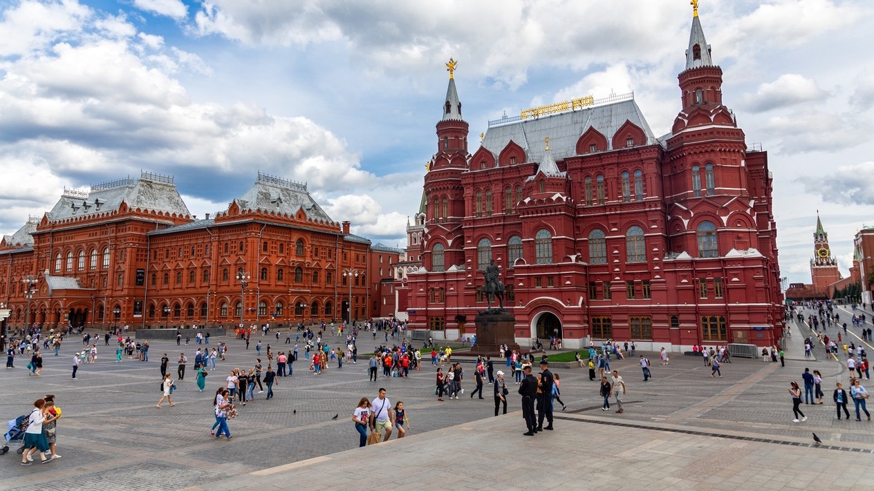 Batı’nın yörüngesinden uzaklaşan Ruslar, yeni rol model olarak Çin’i benimsiyor