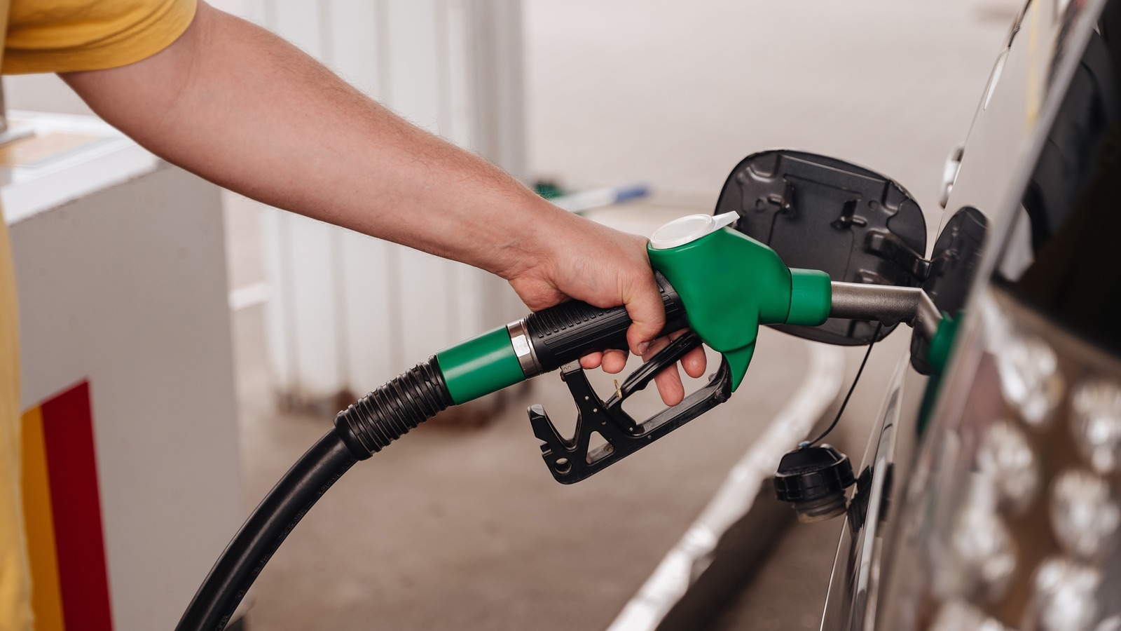 Motorinin ardından benzine de zam geldi
