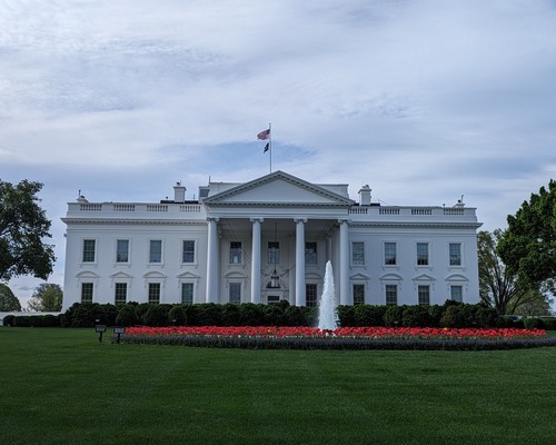 Beyaz Saray altın tarifelerine ilişkin karışıklığı giderecek