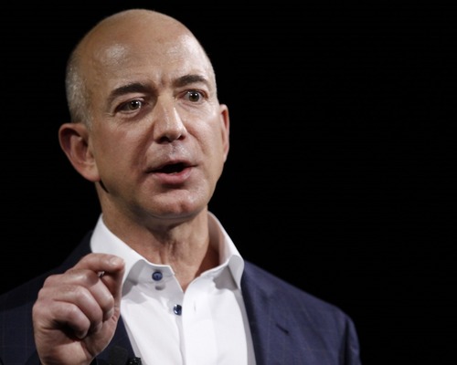 Bezos uzay yarışında Musk-Trump ilişkisini tehdit olarak görmüyor