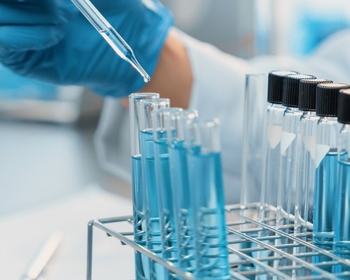  Bilim insanları Trump’ın tıbbi araştırmaları engellemesinden korkuyor