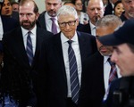 Bill Gates’in yapay zeka uyarısı: Erişimi genişletmek için 1 milyar dolar taahhüt