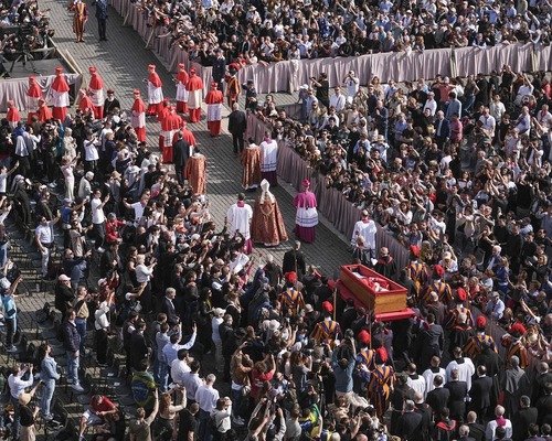 Bir sonraki Papa'yı büyük ekonomik zorluklar bekliyor