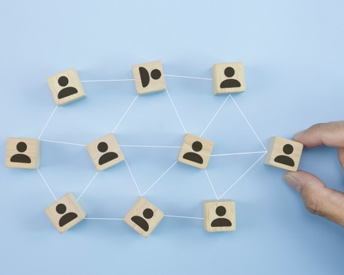 Birleşirsek düşeriz…