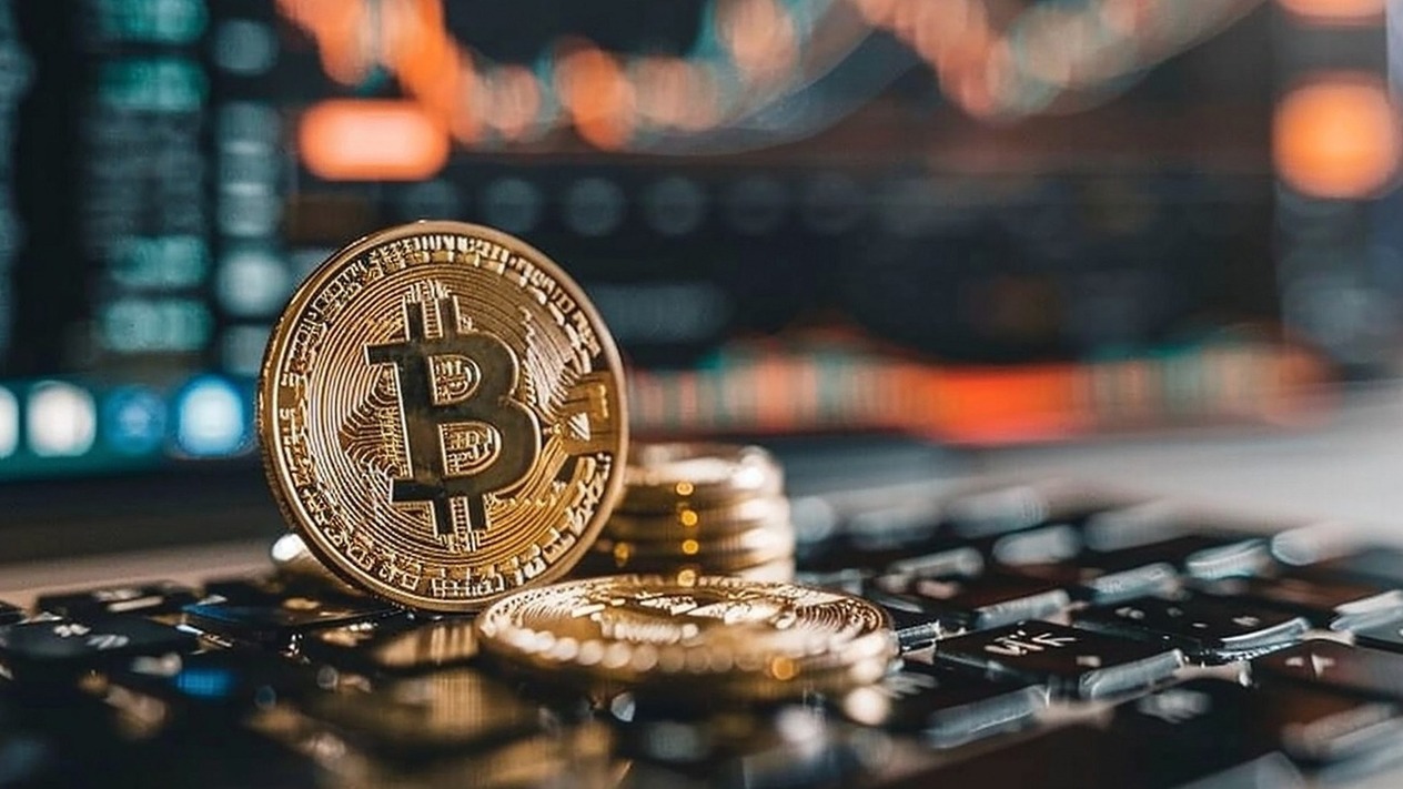 Bitcoin dört ayda yüzde 50’den fazla düştü