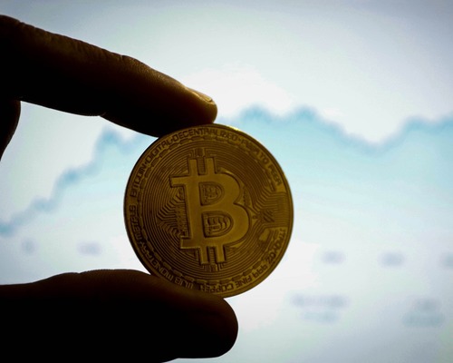 Bitcoin iki ayın en düşük seviyesine geriledi