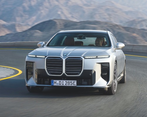 BMW 7 Series: Makyajdan ötesi