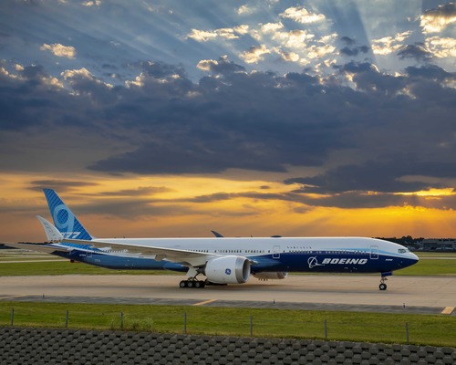 Boeing, Çin’e ilk kargo uçağı teslimatını yaptı