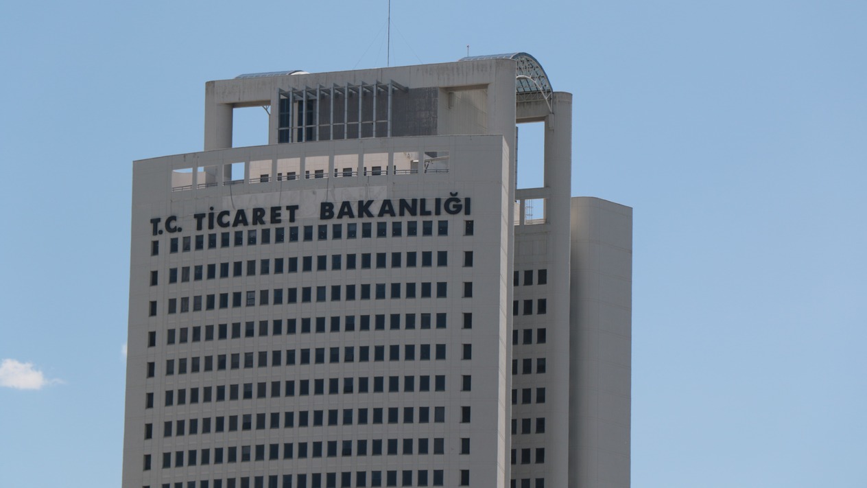 Borca batık şirketlere sağlanan 'kur farkı' kolaylığı 2027'ye kadar uzatıldı