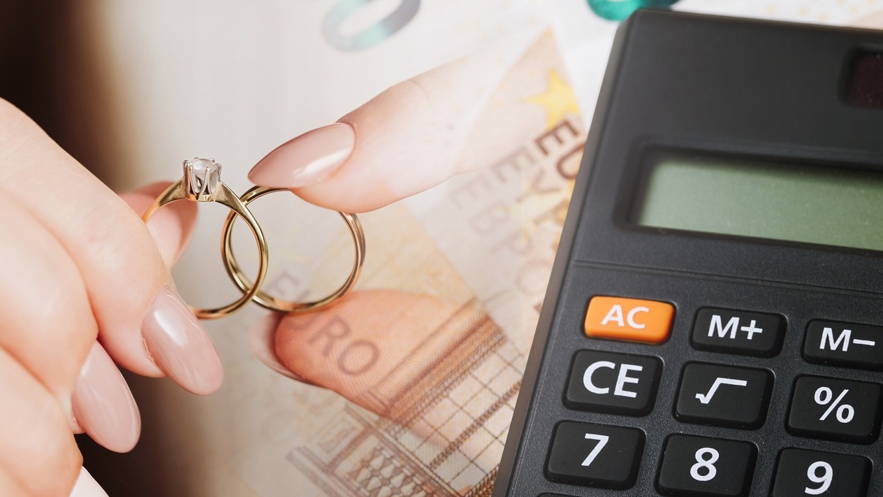 Boşanmak için en az 100 bin liraya ihtiyaç var