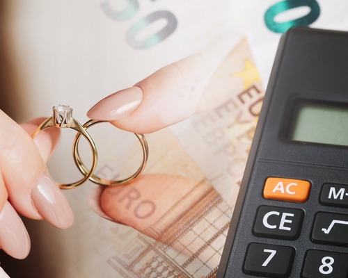 Boşanmak için en az 100 bin liraya ihtiyaç var