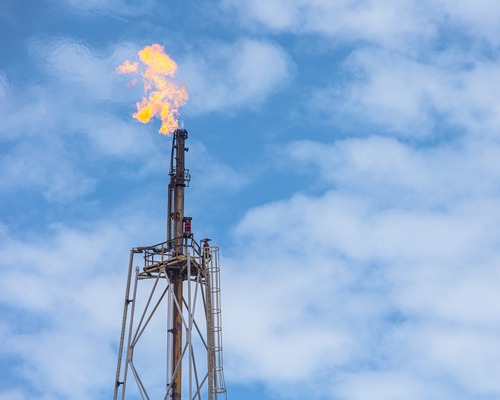 Hürmüz Boğazı krizi petrolü yeniden 100 dolar sınırına taşıdı