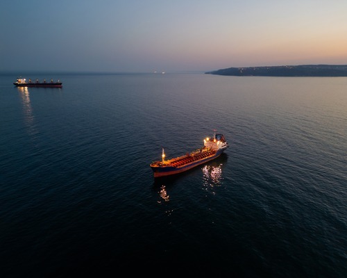 Brent petrol yeniden 100 doları aştı: İran - ABD savaşının Kızıldeniz'e genişledi