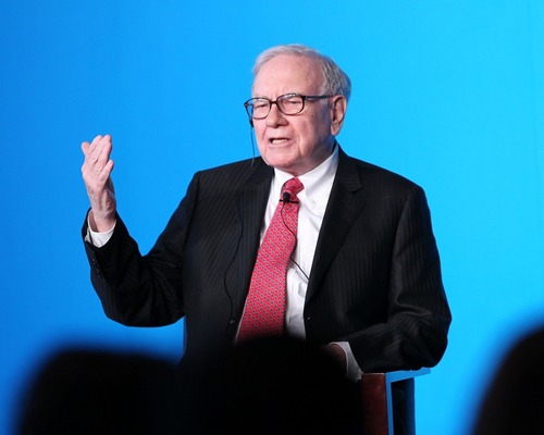 Buffet son yıllık toplantısında ABD için pozitif bir görünüm çizdi