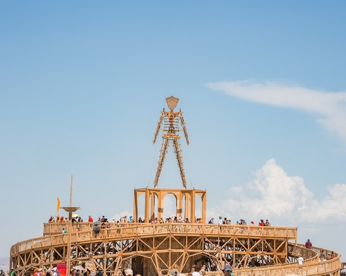 Burning Man'de yapay zeka tartışması