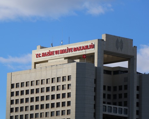 Bütçe şubatta fazla verdi