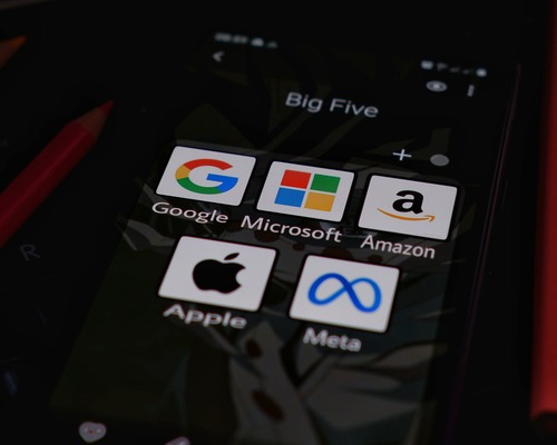 Büyük teknoloji şirketleri yapay zeka yatırımlarında frene basmıyor