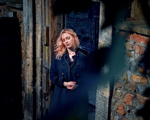 Çanakkale’den Londra’ya uzanan sessiz güç: Isolde Roxby