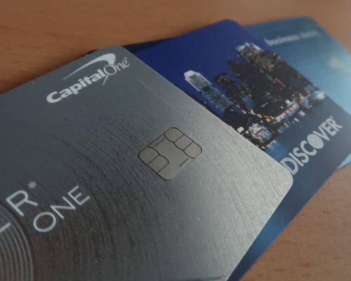 Capital One ve Discover hissedarları 35 milyar dolarlık birleşmeye onay verdi