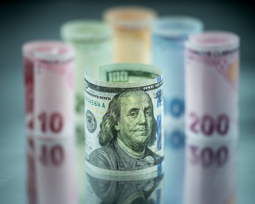 Cari açık 684 milyon dolarla mayısta beklentilerin altında kaldı