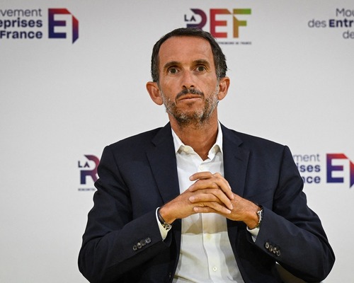 Carrefour CEO'su: Fransa'daki kargaşa resesyon riskini artırıyor