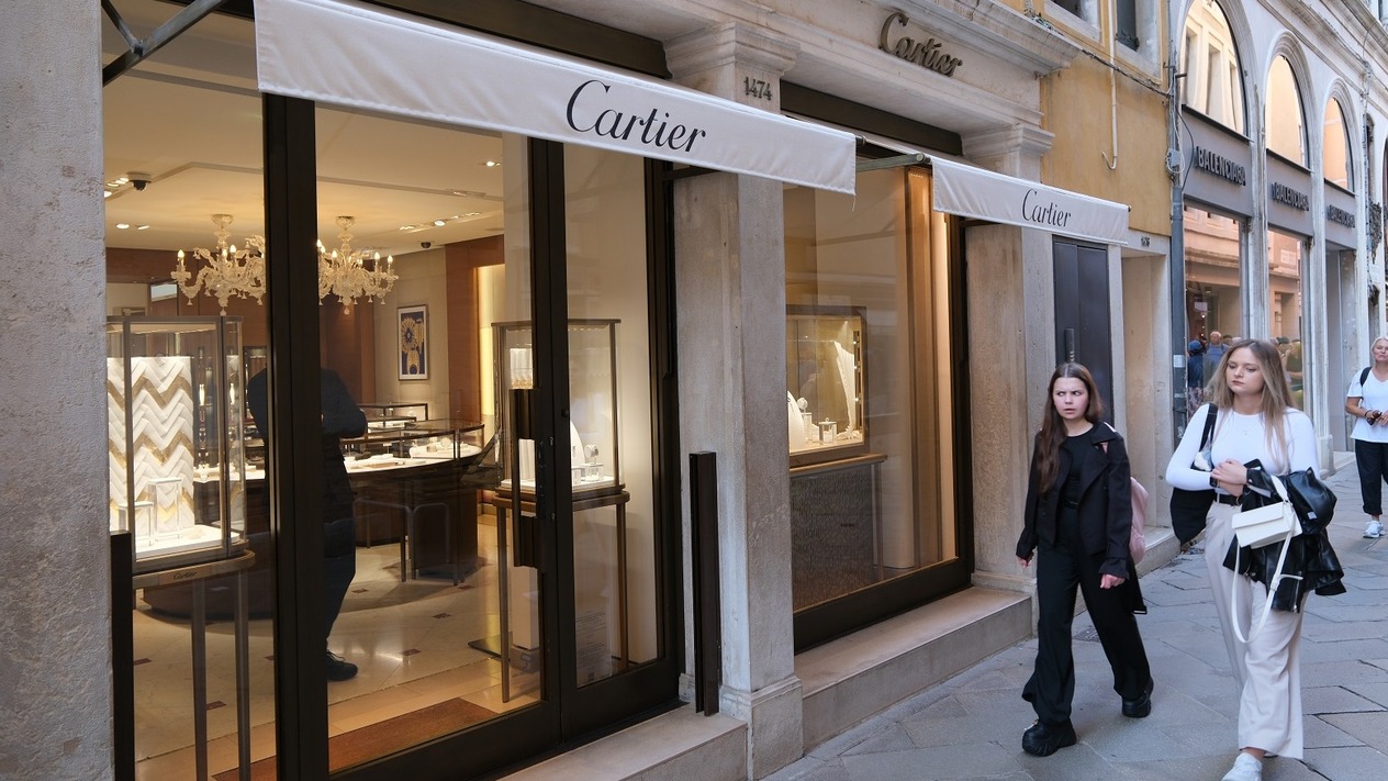 Cartier’in sahibi Richemont satış beklentilerini aştı