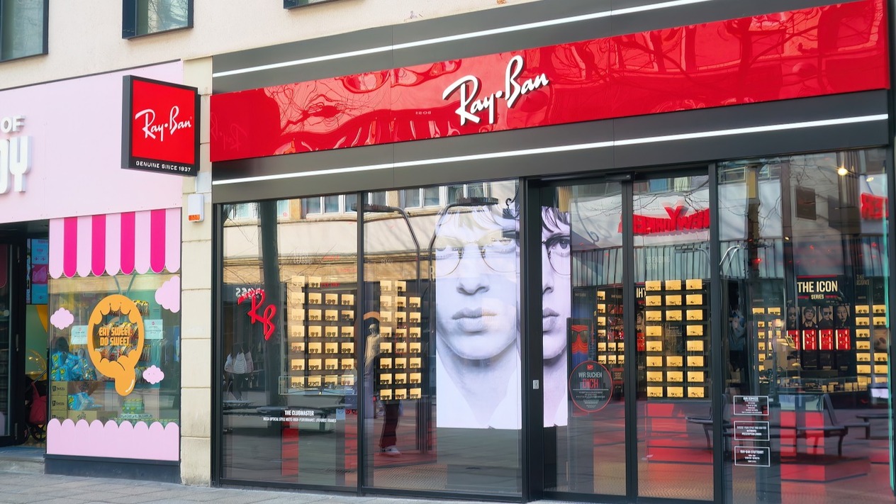 Çek milyarder Michal Strnad’dan Ray-Ban’in arkasındaki aile şirketine 30 milyar euro teklif