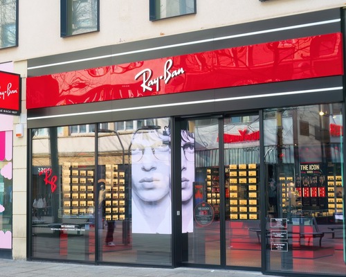 Çek milyarder Michal Strnad’dan Ray-Ban’in arkasındaki aile şirketine 30 milyar euro teklif
