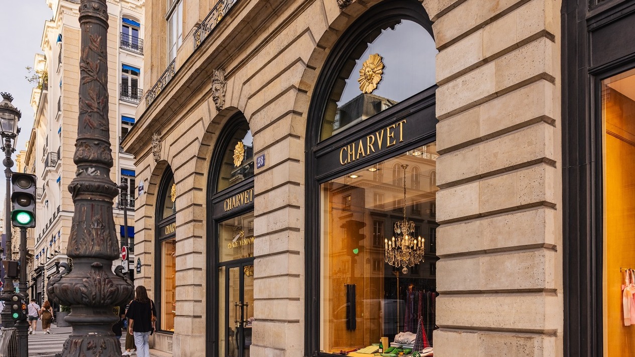 Chanel dünyanın en eski gömlek üreticisini satın aldı