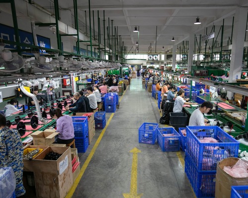 Çin ABD tarifelerine rağmen yüzde 5 büyüme hedefi belirledi