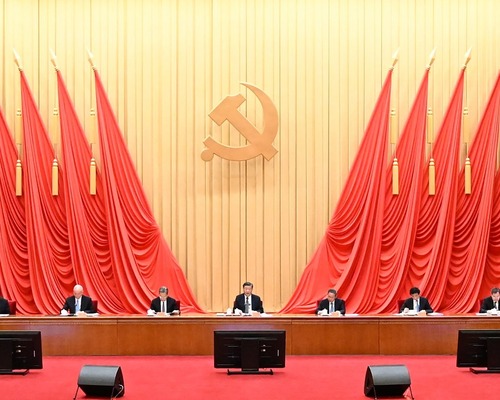 Çin ABD’ye misillemeye hazırlanırken hükümet para sıkıntısı çekiyor