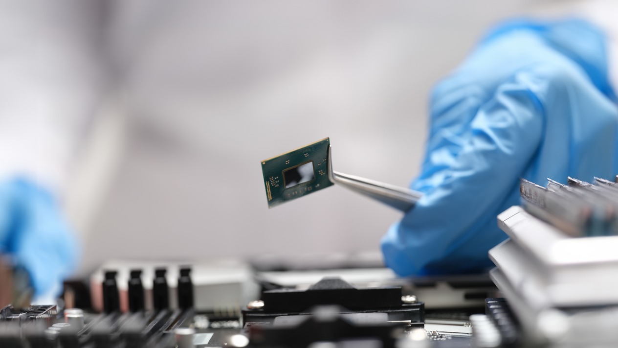 Çin’in 50 milyar dolarlık çip fonu ABD yaptırımlarına karşı strateji değiştiriyor