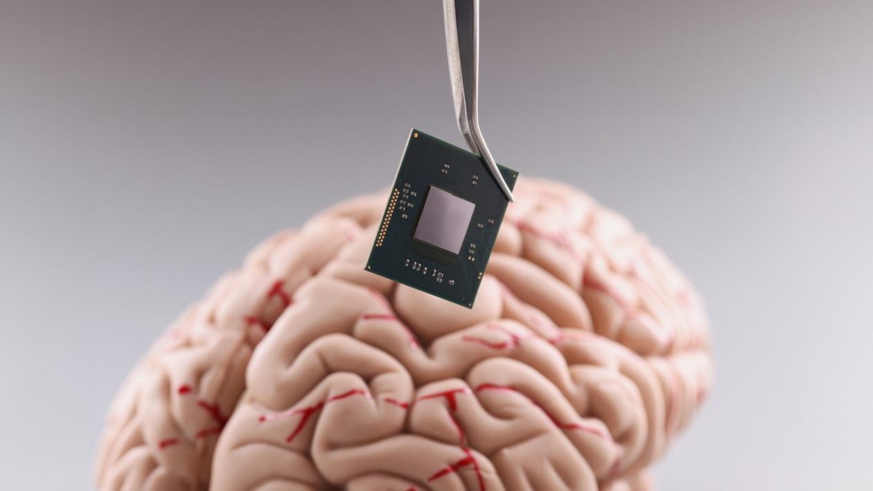 Çin’in beyin implantı girişimleri Musk’ın Neuralink’ine rakip oluyor