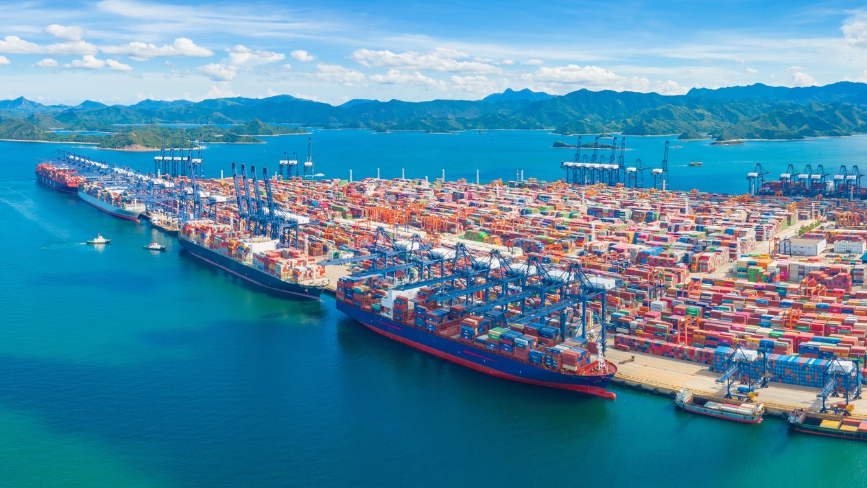 Çin’in dış ticaret fazlası 1 trilyon doları aşarak rekor kırdı