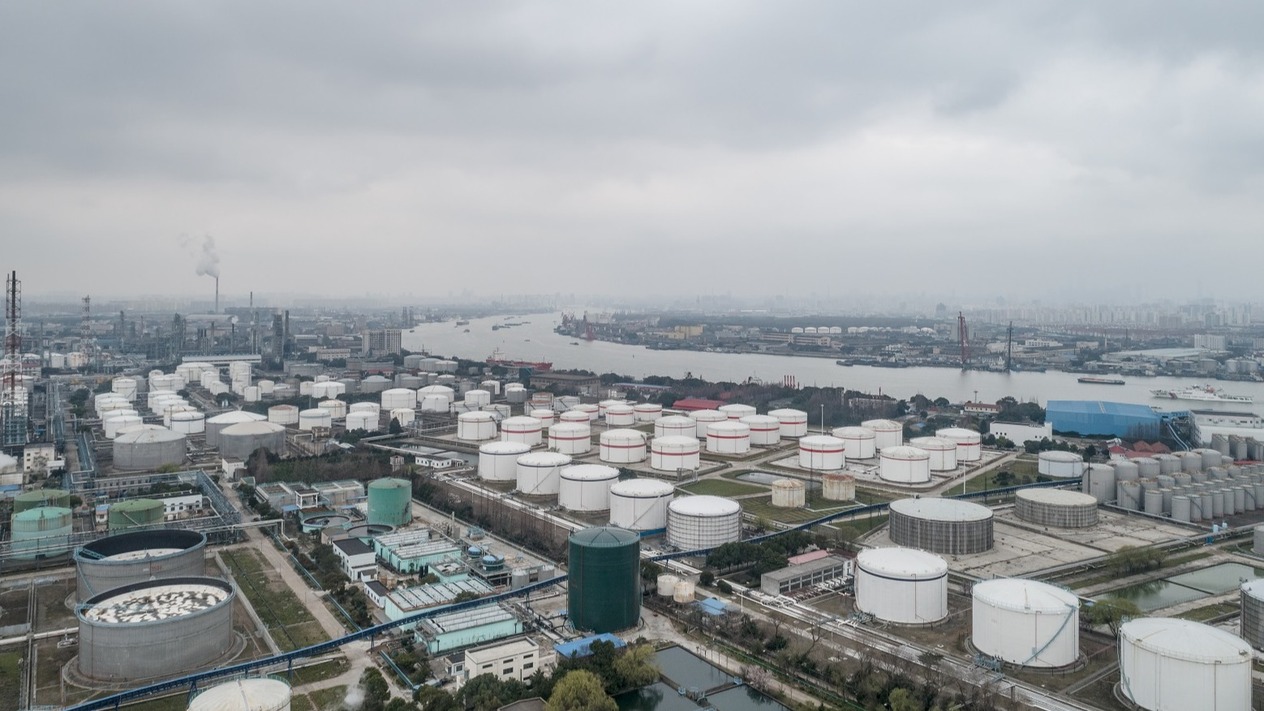 Çin’in sessiz enerji devrimi: Petrolün yerini batarya alıyor