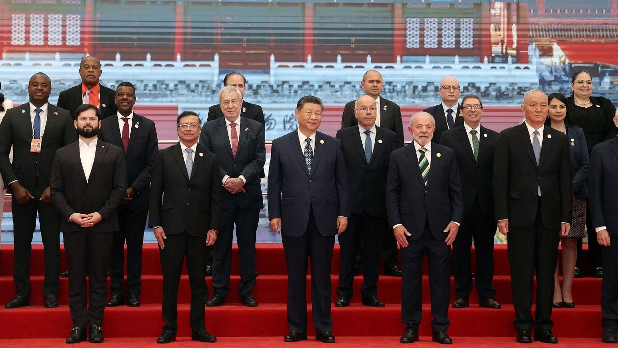 Çin lideri Şi Cinping Latin Amerika’yı işbirliği vaatleriyle yanına çekmeye çalışıyor