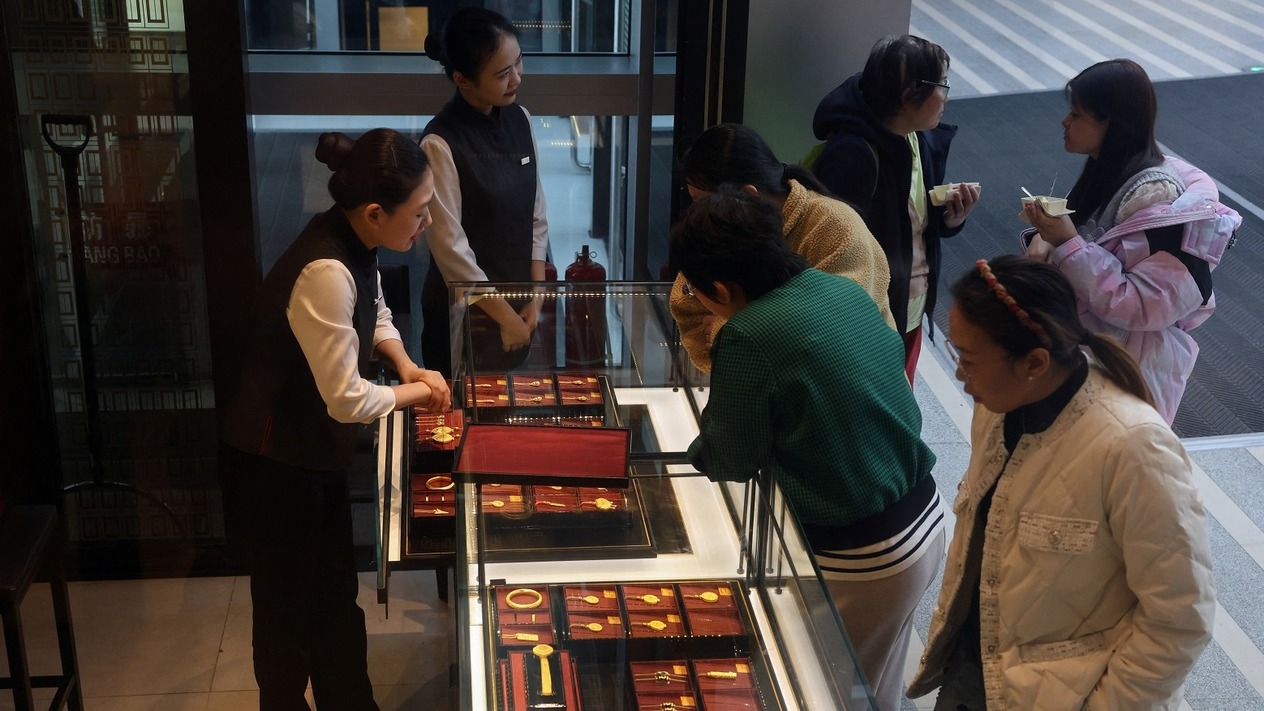 Çin malı lüks ürünler Çinlileri cezbetti